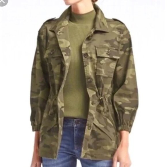 Banana Republic Jackets & Blazers - Banana Republic Camo Camoflauge Women's Jacket Buttons Cinched Waist Pockets